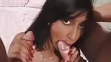Indian Babe Gets Picked Up And Fucked