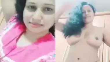 Beautiful Sri Lankan girl nude show selfie