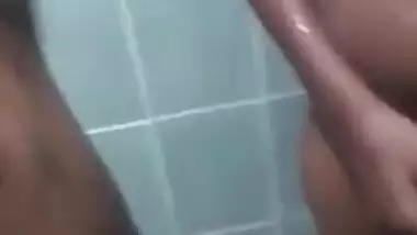 Srilankan bathroom sex movie scene
