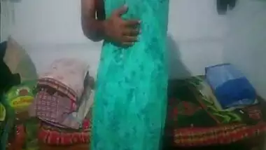 Bhojpuri chachi aur bhatije ki choda chodi ka sex tape