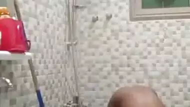 Desi Aunty Bathroom Selfie Video