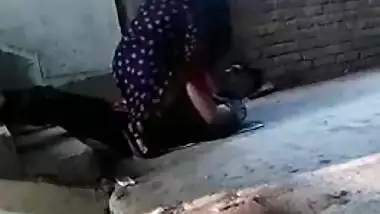 Construction site sex video of Bangla lovers