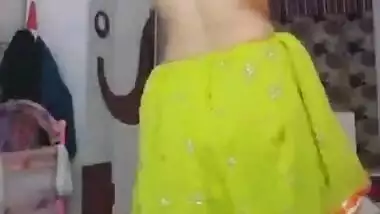 Beautiful Paki Girl Dancing Nude Showing Pussy