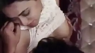 Bhabi getting horny to fuck