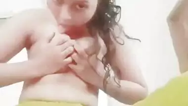 Telugu Honey fingering slit on livecam for boyfriend