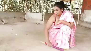 Boy Romance With Indian Sexy Aunty Servant At...