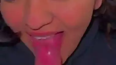 Desi Sexy Girl Sucking Vdo