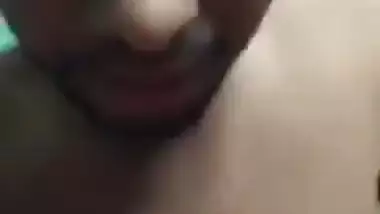 Desi lovers making their fuck video on mobile cam