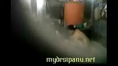 Neighbor aunty hot bath scene captured by voyeur