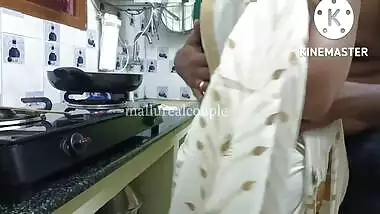 Mallu Wife In Kerala Saree
