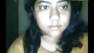 Chubby South Indian girl exposes her huge boobs