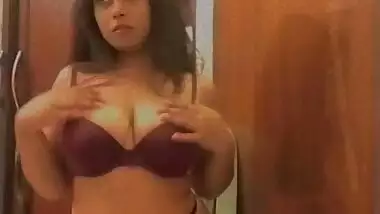 Dhaka big boobs girl topless selfie viral MMS