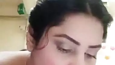 punjabi girl hot cleveage show