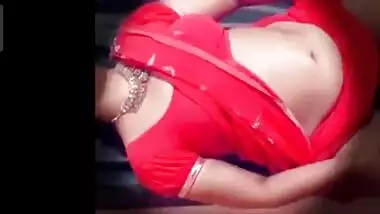 Desi Indian Aunty Pussy Fingerings And Nude Dance