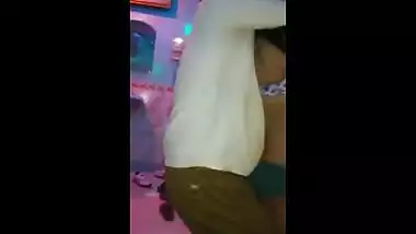 Indian college teen’s naked dance in a private party