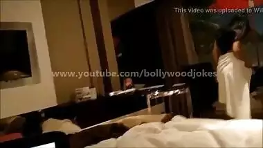 Indian Wife Showing Boobs And Ass To Room Serivce