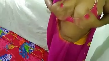 Ganv Me Maami Ko Chodkar Shant Kiya Jab Sab Satgang Me Gye