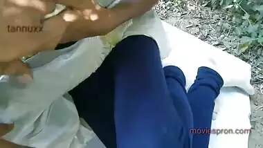 Unfaithful Desi bitch and XXX buddy practice sex in the fresh air