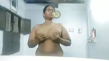 Mature big ass aunty sex teasing viral nude