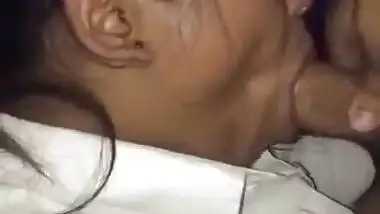 Lankan girl sucking her boss dick