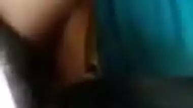 Kashmiri girl sex with boyfriend in car MMS