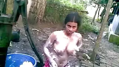 Indian Farmer Girl Bathing Naked