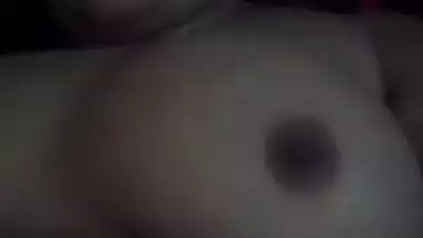 Desi Bhabhi Shows Her Boobs