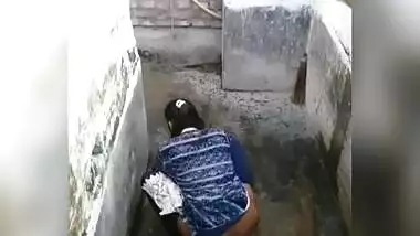 Indian village girl peeing video