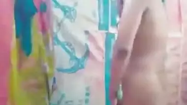 Desi girl bathing video