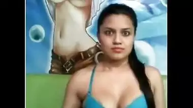 Hot Kolkata Girlfriend Exposing Large Boobs And Fingering