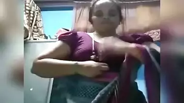 Tamil Iyer Maami, Wife Shows Boob 2