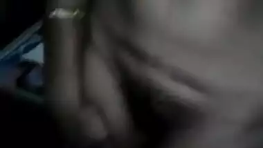 Kerala girl show her boobs 