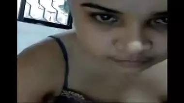 Pune teen girl seduces lover on webcam with big boobs