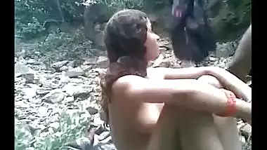 Small boobs girlfriend outdoor sex