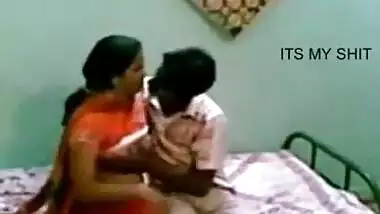 Bangali aunty ka apne padosi ke saath bur chudai masti