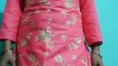 Desi village girl show her boob