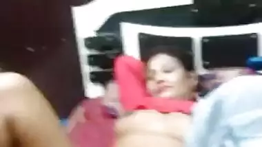 Haryana’s Hot Aunty Banged In Lodge
