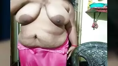 Desi Indian My Hot Sexy Dance Nude With Big Hanging Boobs And Fat Chubby Ass Nude Topless Desi Indian Bhabhi Wife Chudai