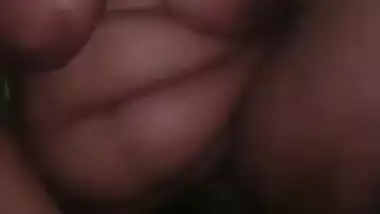 Desi big boobs bhabi fing her pussy