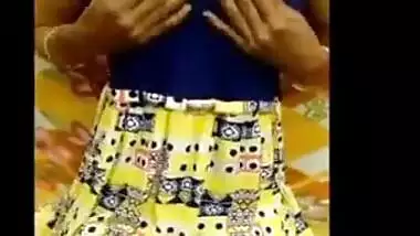 Chick asks Indian cameraman to film porn with her shaking the ass