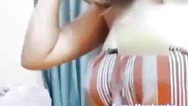 Hot Unknown Girl Live