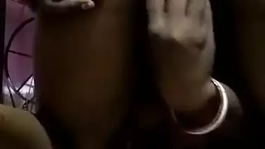 Today Exclusive- Horny Village Bhabhi Masturbating