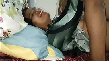 Xxx Indian wife secret sex with shopkeeper MMS