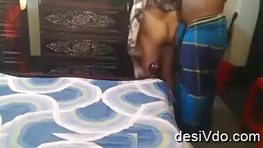 innocent madhavi bhabhi fucked by father in law.
