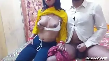 Indian Bhabhi Blowjob and Fucking