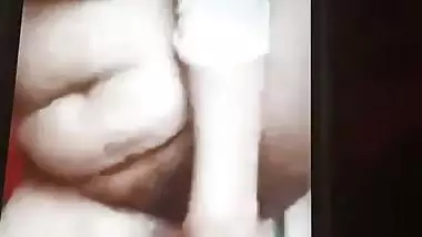 Standing masturbation using bittle by big boobs GF