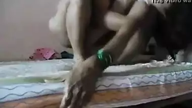 Hidden cam MMS Indian xxx of daddy fucks mausi at home