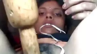 Horny village wife dildoing pussy with chapatti roller