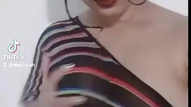 Sexy Desi Girl Showing Her Boobs Part 2