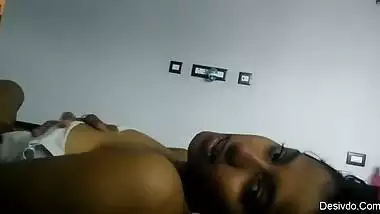 Sexy bhabhi Romantic Scenes Watch Her Debor and Join to Hardcore Fuck